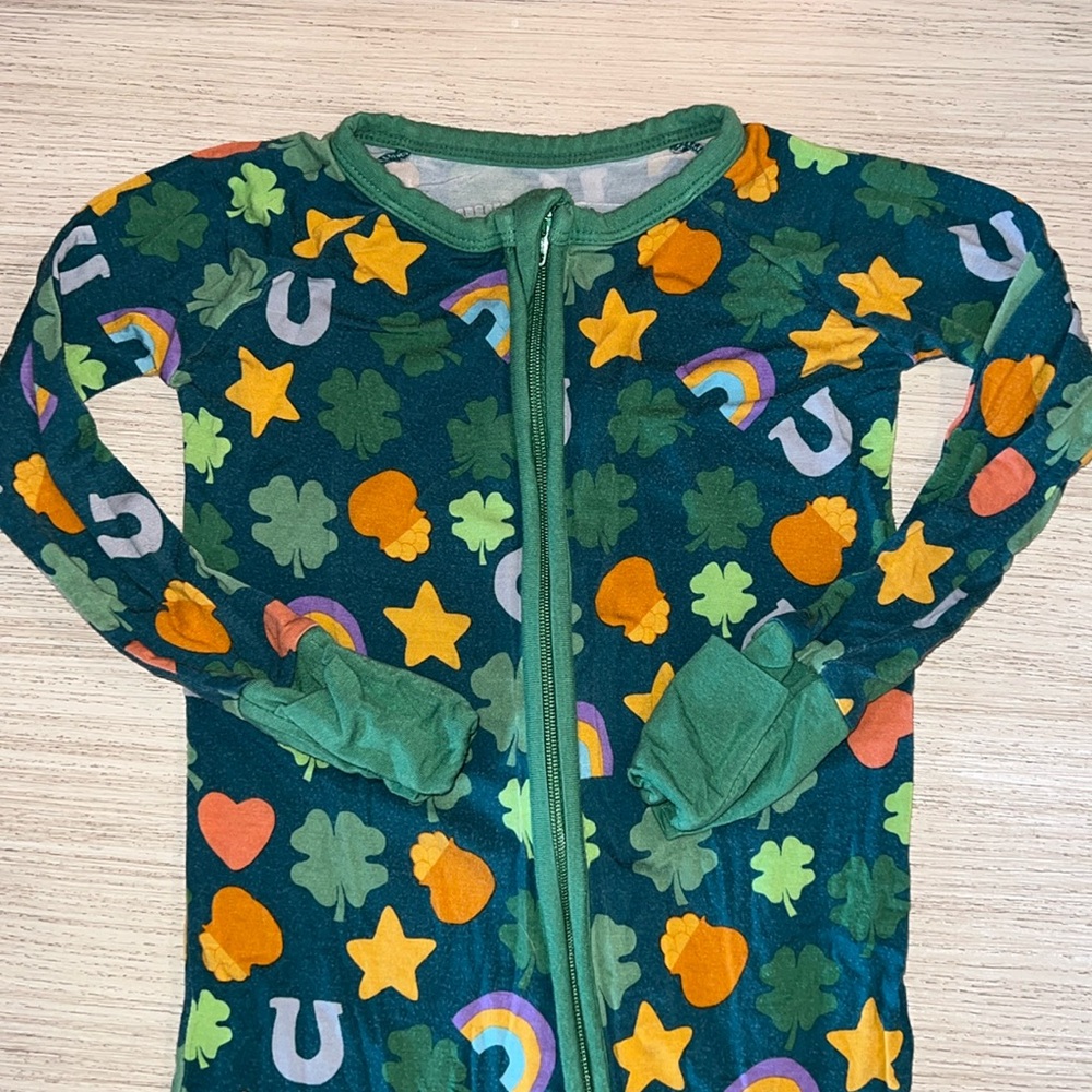 Little sleepies lucky charm onesie - 12-18 months